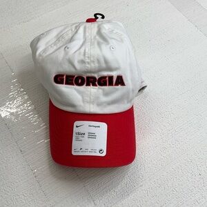 Nike White and Red Georgia Cap